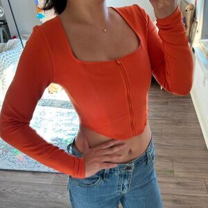 aritzia sunday best orange zipper maverick long sleeve crop top size small